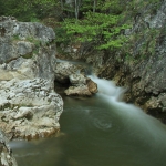 Drumetie in Cheile Bicazului: Cascadele de sub Piatra Altarului