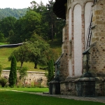 Vizitaţi Mănăstirile de pe Valea Bistriţei