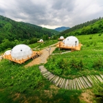 Zenzia Glamping, confort și eleganță în mijlocul naturii