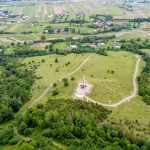 Drumul Crucii și monumentul eroilor din satul Nemțișor, comuna Vânători-Neamț