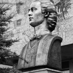 08-bust-mihai-eminescu